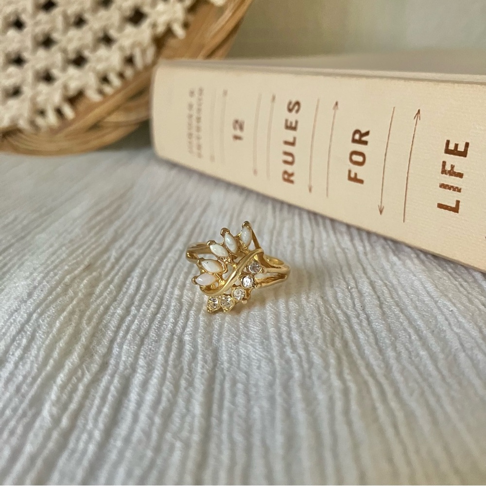 Uncas Bypass Opal Crystal Statement Ring Crystal … - image 6